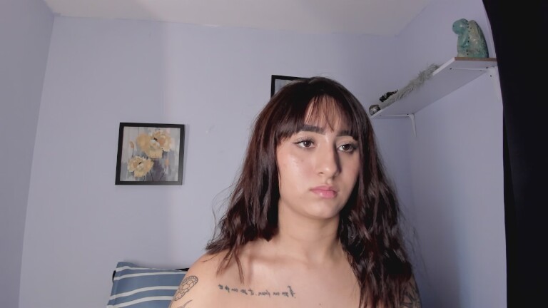 RoseHoldenn's Streamate show and profile