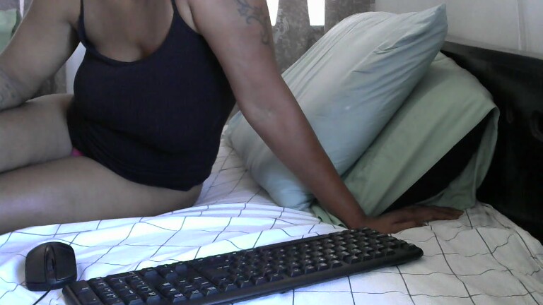 MysteriousShi's Streamate show and profile