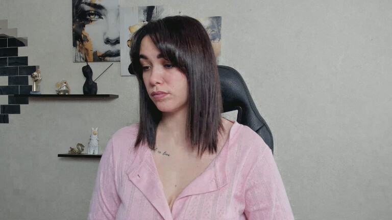 GlamNova's Streamate show and profile