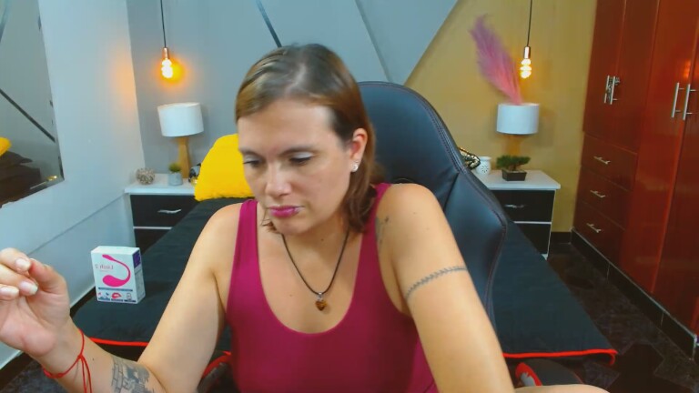 ConieMoss's Streamate show and profile