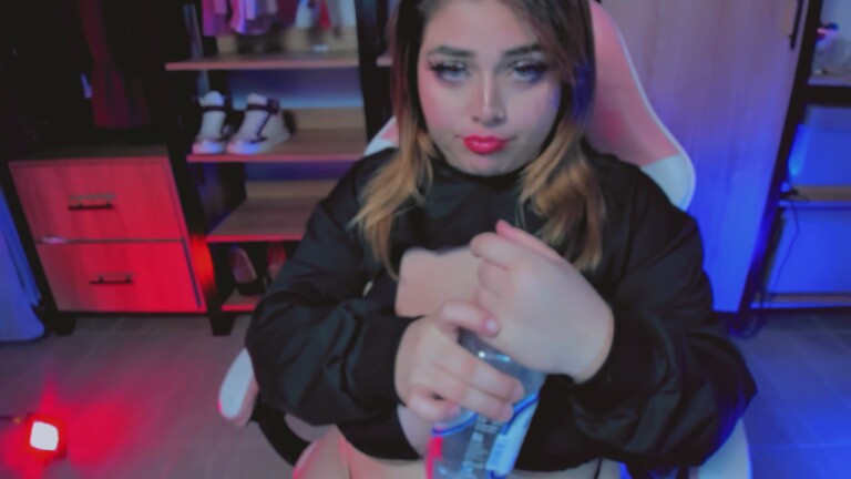 KhloePayton's Streamate show and profile