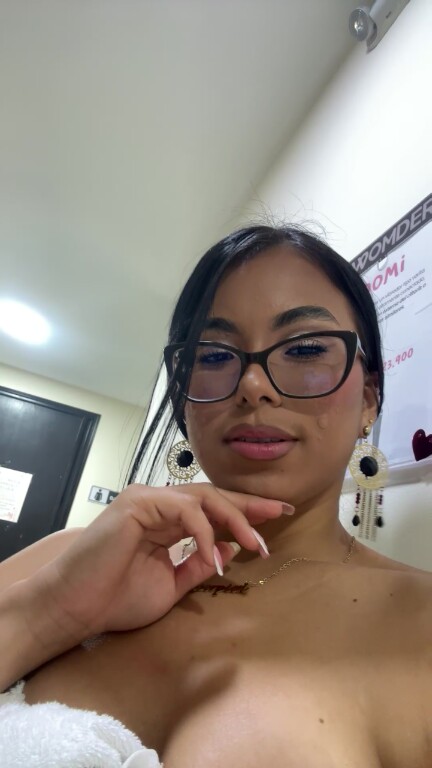 AishaVelvet's Streamate show and profile