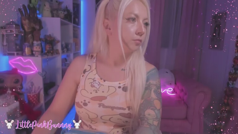 LittlePinkBunnny's Streamate show and profile