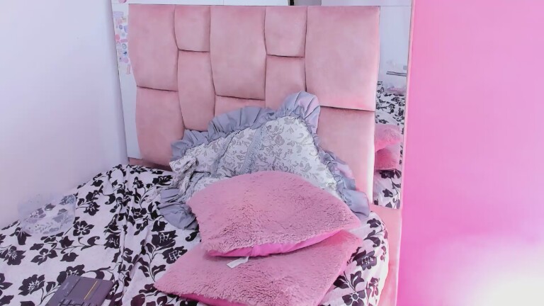 ArielRoseXo18's Streamate show and profile