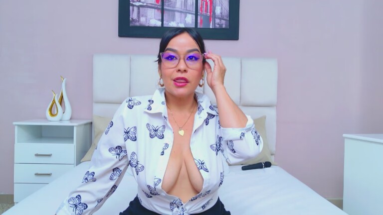 TamaraFoxy's Streamate show and profile