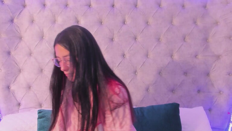 dafne_bss's Streamate show and profile