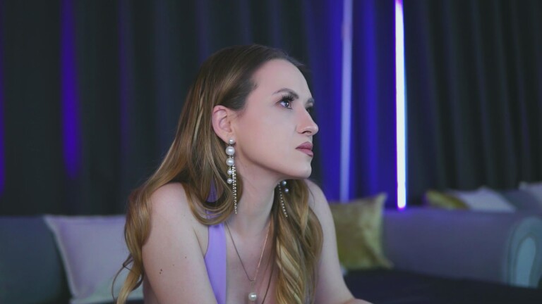 AvaReeves's Streamate show and profile