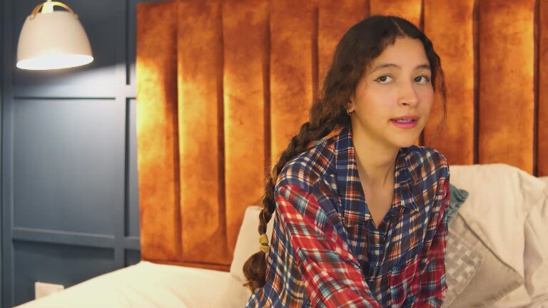 LolaaDream's Streamate show and profile