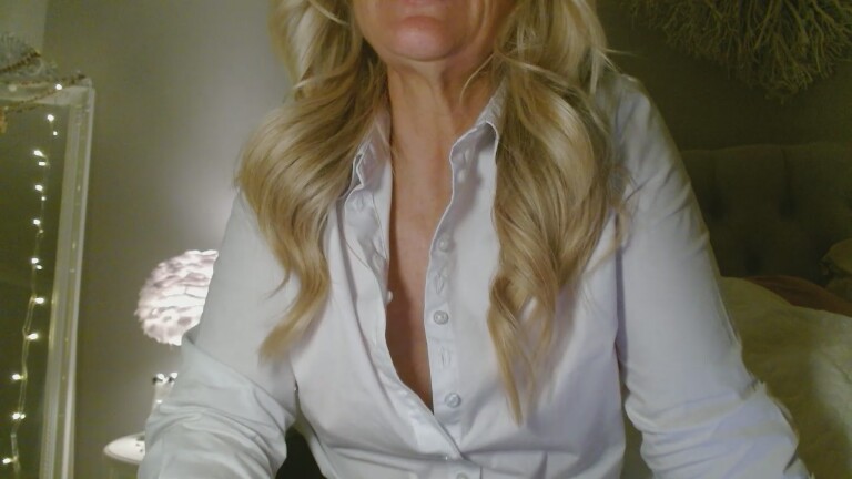 MissMilaRae's Streamate show and profile