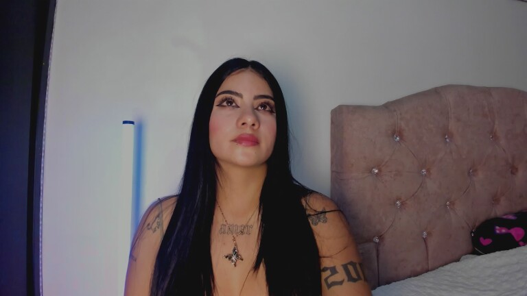 NatalieBluee's Streamate show and profile