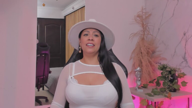 ViolettaThonsomS's Streamate show and profile