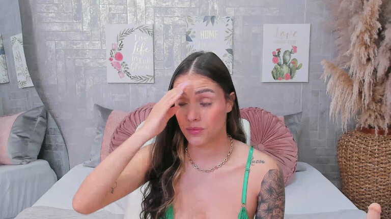 SaraBacker's Streamate show and profile