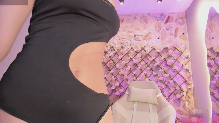 TinyMini's Streamate show and profile