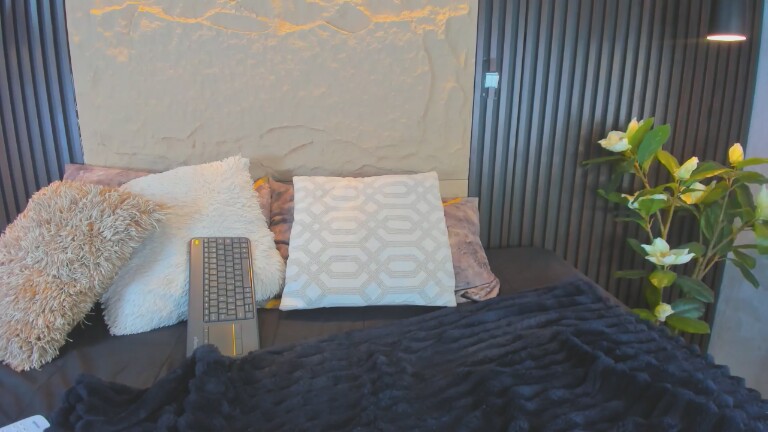 FerLenns's Streamate show and profile