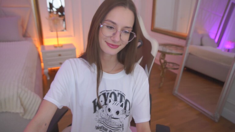 CozyMell's Streamate show and profile