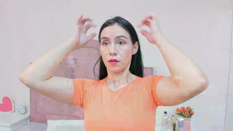 NatashaOlivaress's Streamate show and profile