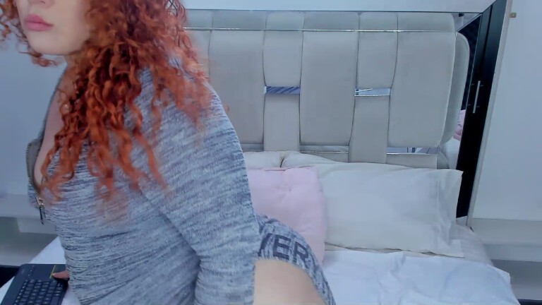 IsadiaRousso's Streamate show and profile