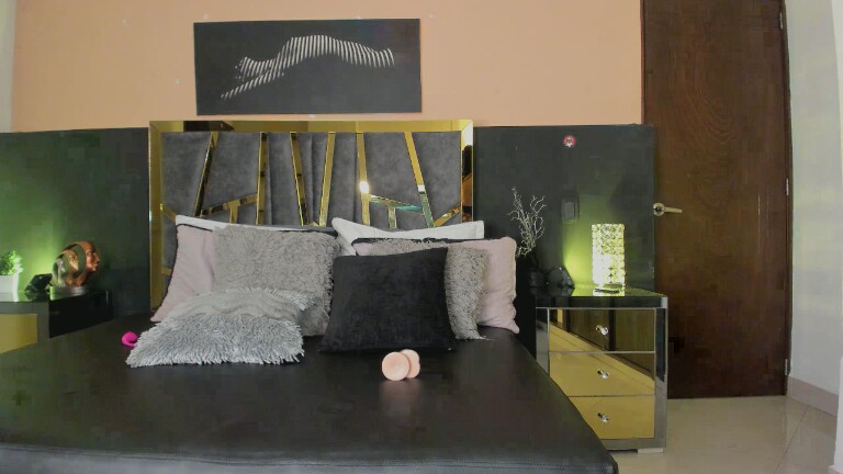 LaylaBenitez's Streamate show and profile