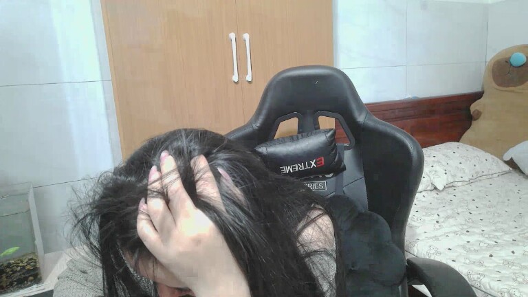 Lilybelle039's Streamate show and profile