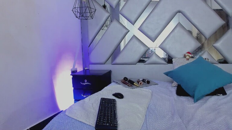 LorennHill's Streamate show and profile