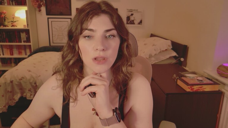 34HHGamerGirlHannah's Streamate show and profile