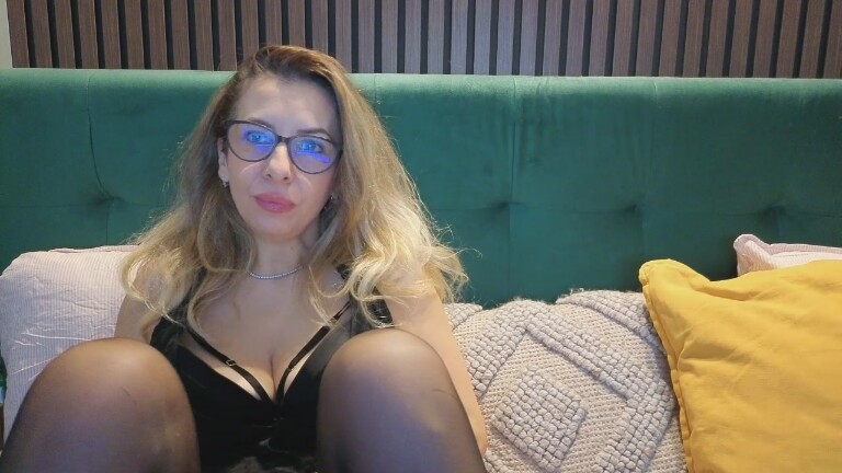 MsSuky's Streamate show and profile