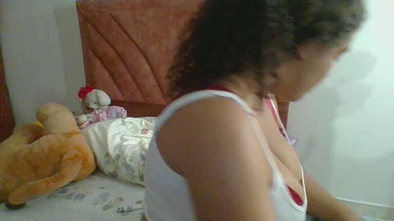 Lauradani's Streamate show and profile