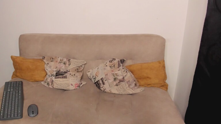 AliceeSecret's Streamate show and profile