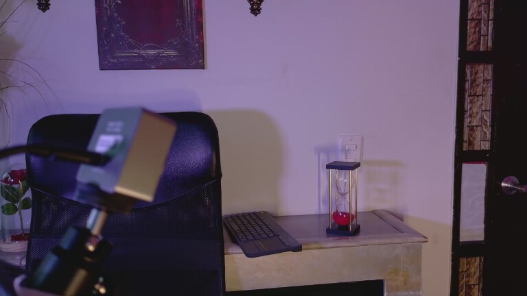 EmmaThomzon's Streamate show and profile